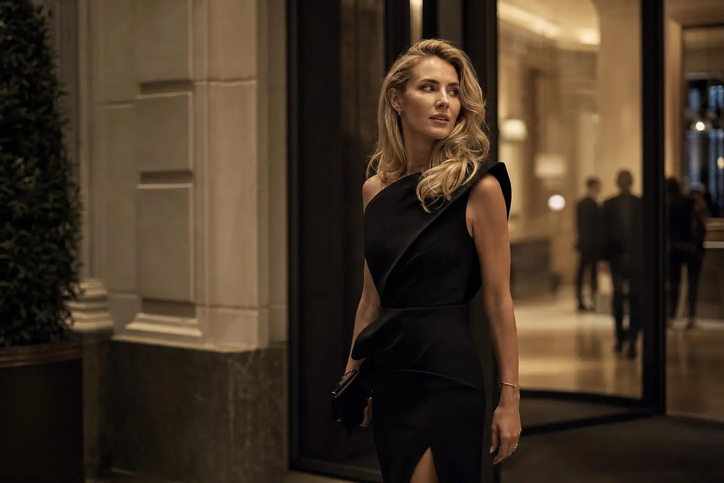 Model companion arriving at a hotel